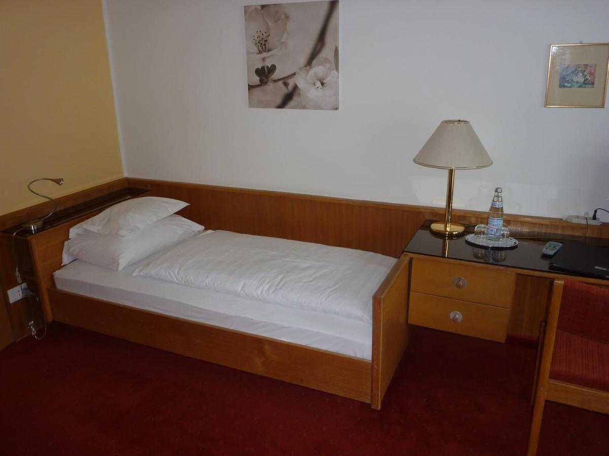 Hotel Zima Merano Esterno foto